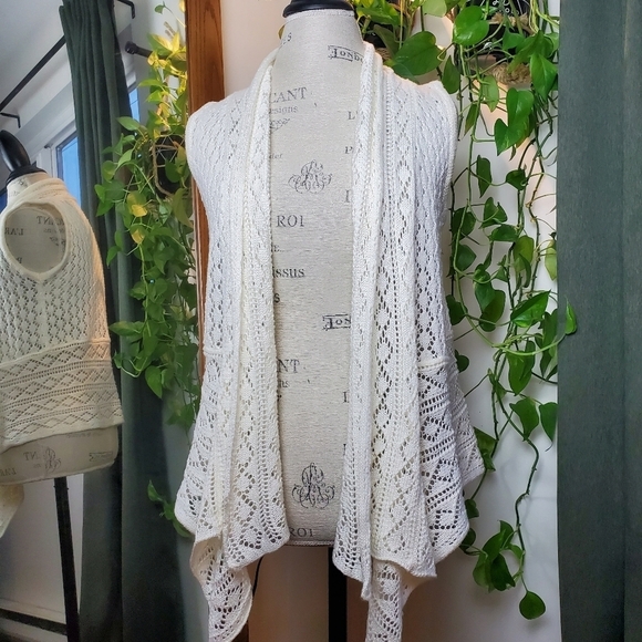 VINTAGE | Boho Cottage Asymmetrical Lace Cream White Sleeveless  Cardigan (XXS) - Picture 8 of 8